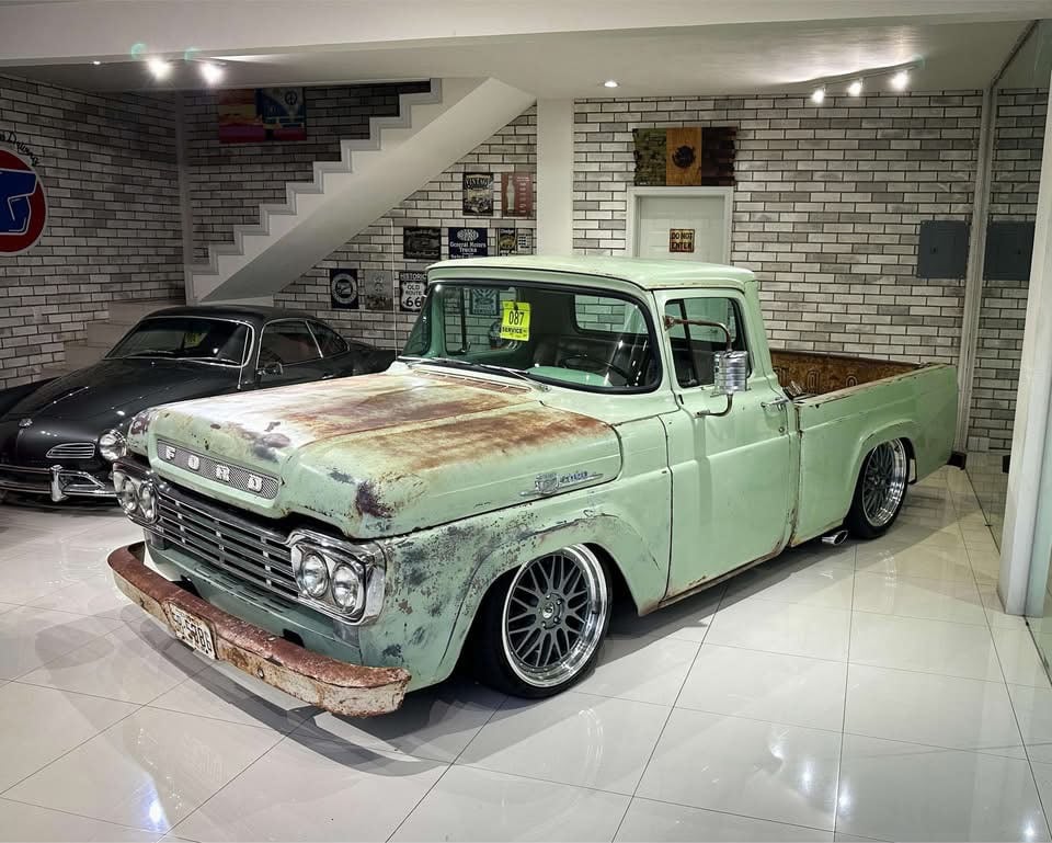 Ford F100 verde menta